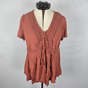 Torrid Blouse Women's 2X Rust Short Sleeve Lace Ruffles Tassel Ties V-Neck